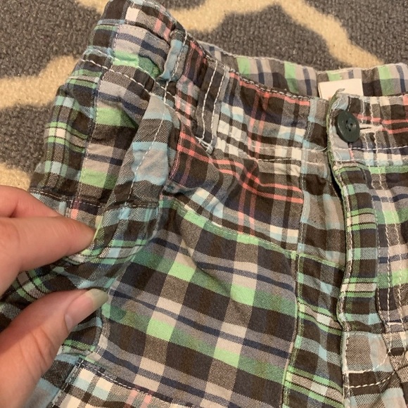 Boys plaid Shorts size 7 - Picture 2 of 5